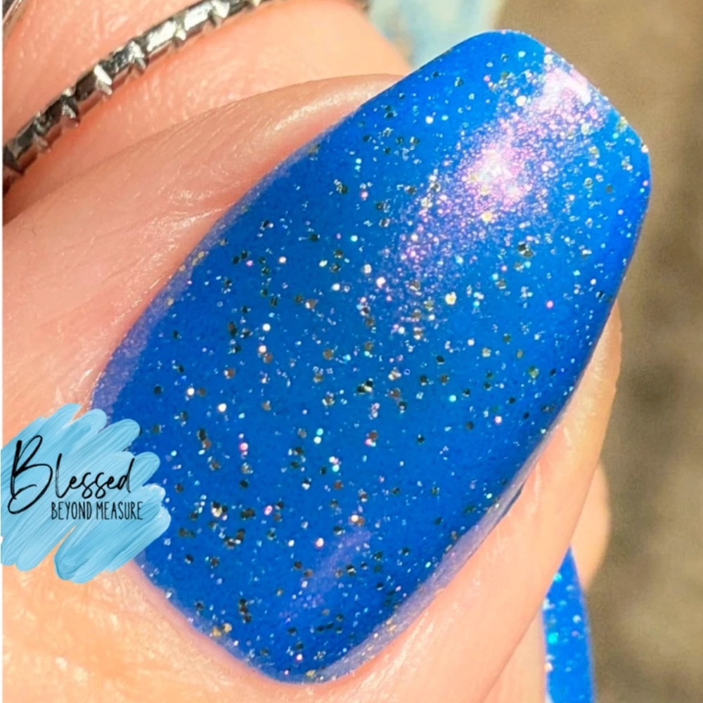 *Exclusive* Color Street: Cobalt Cascade | Blue Holographic Glitter Summer - Picture 8 of 13